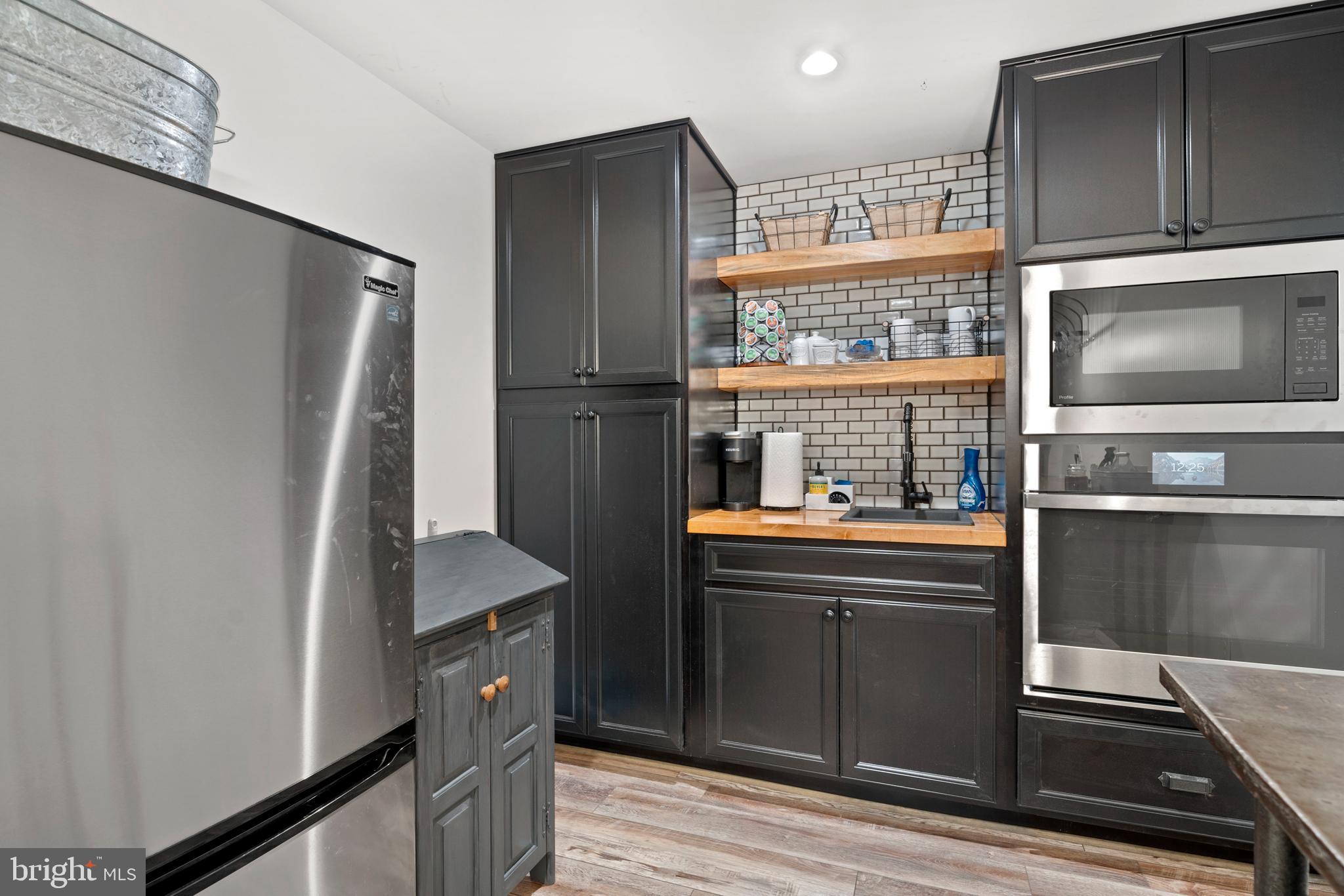 HOWES PROMISE - Residential