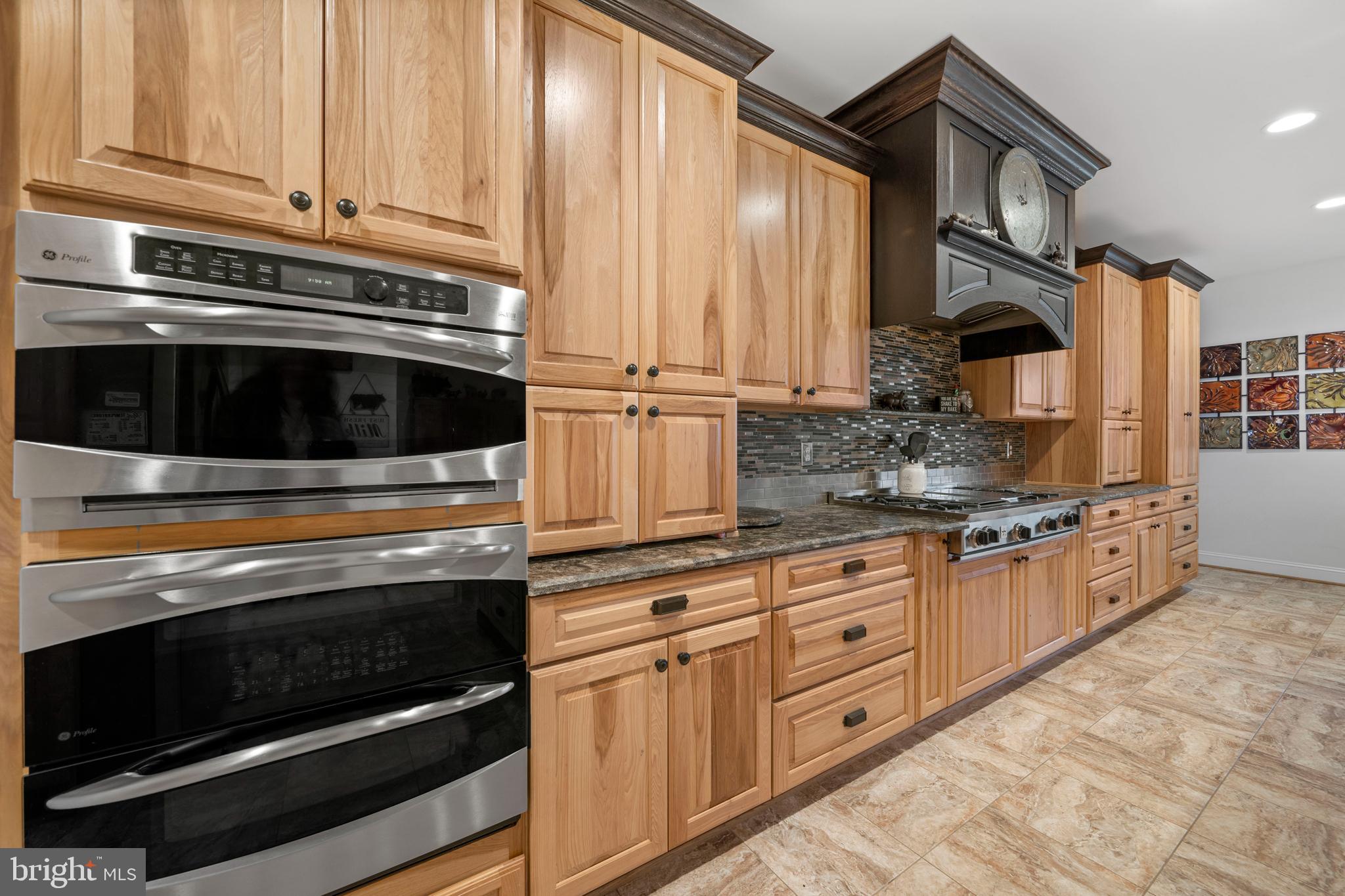 HOWES PROMISE - Residential