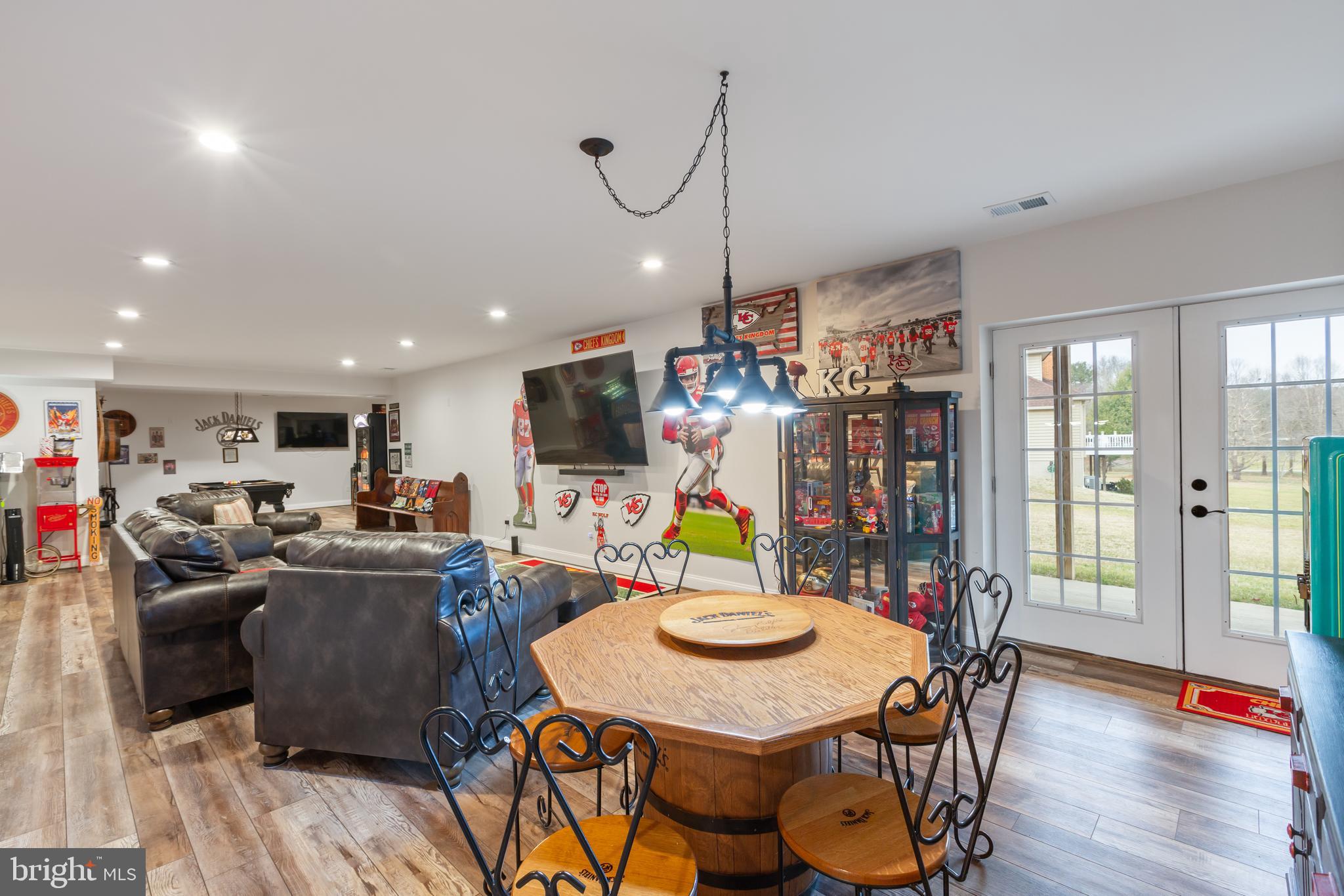 HOWES PROMISE - Residential