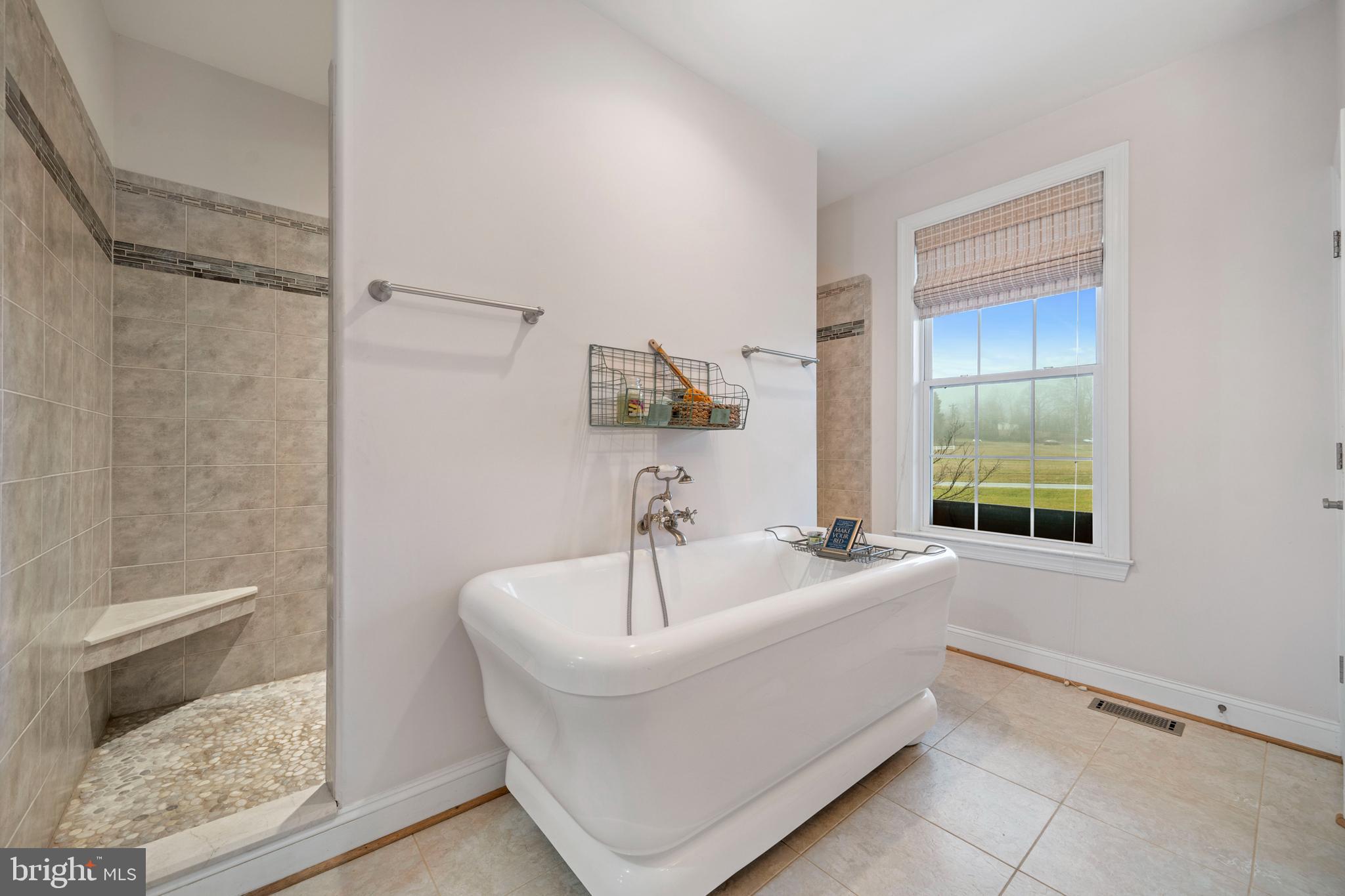 HOWES PROMISE - Residential