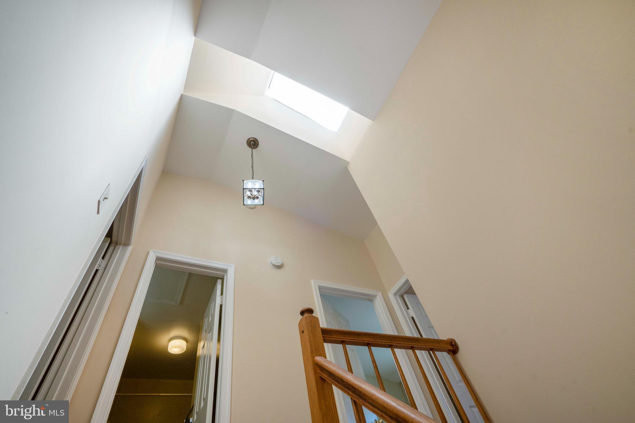 DUMONT OAKS - Residential Lease