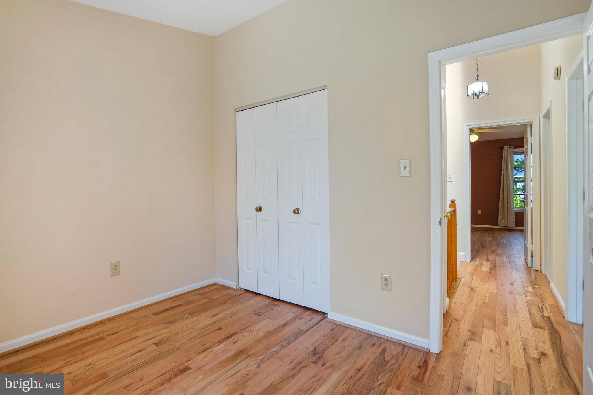 DUMONT OAKS - Residential Lease