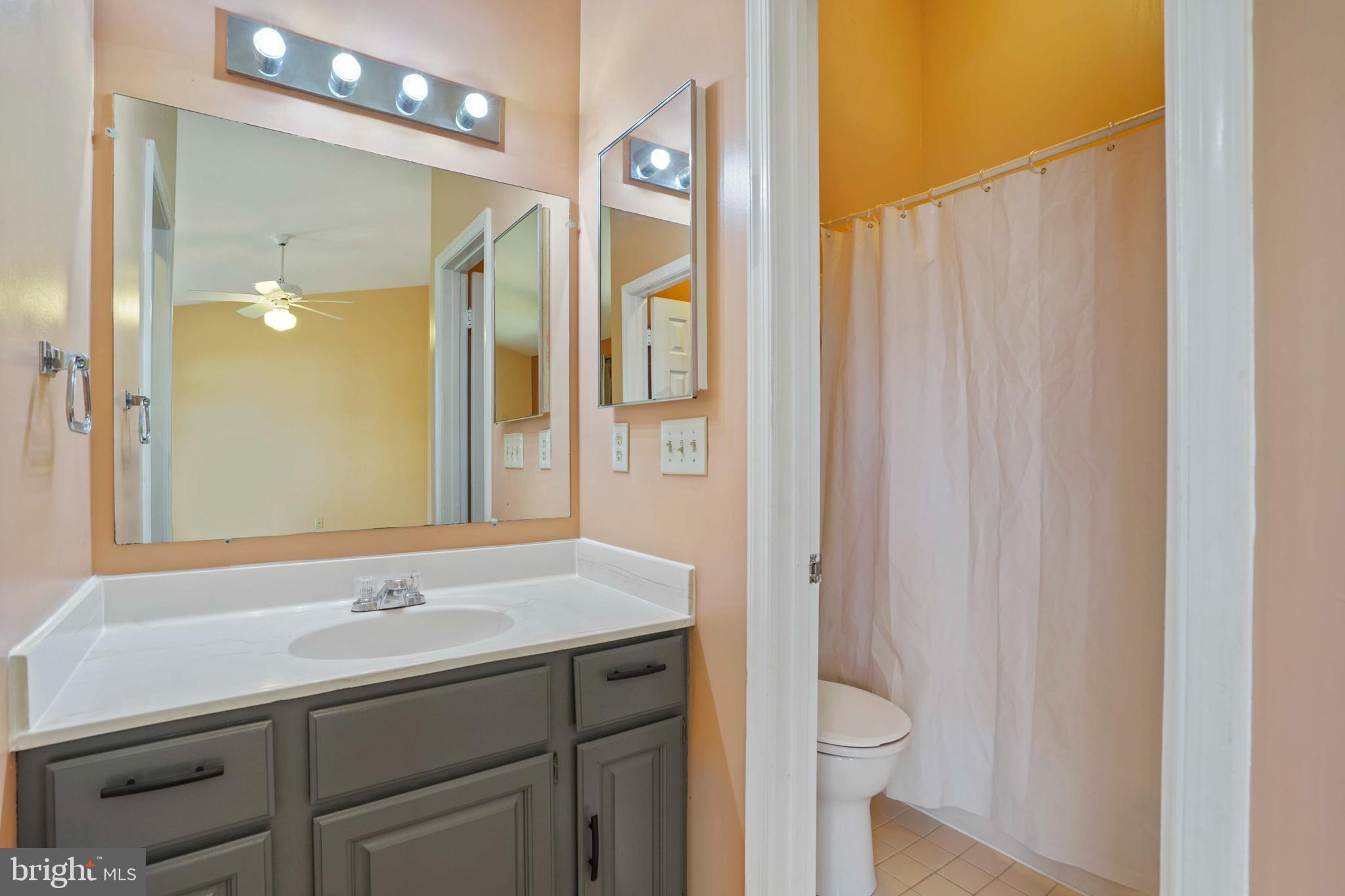 DUMONT OAKS - Residential Lease