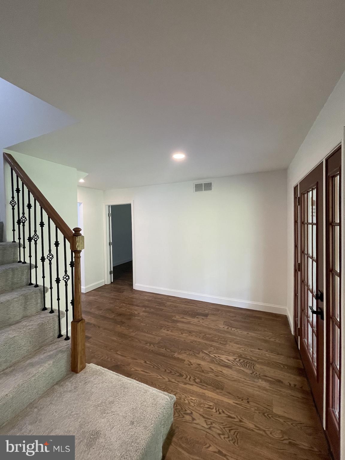 512 CRICKET LANE