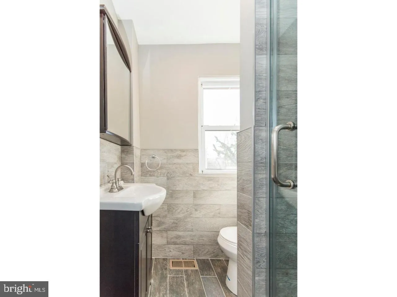 Philadelphia, Pennsylvania 19121, United States, 6 Bedrooms Bedrooms, ,3 BathroomsBathrooms,Residential,Active,19577