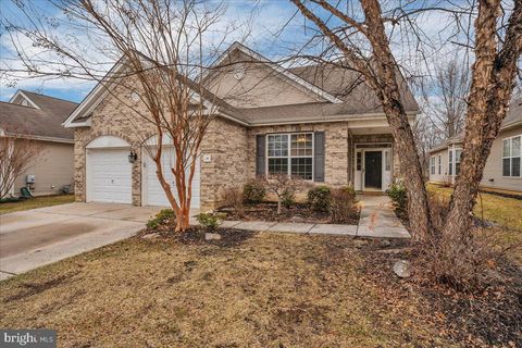 Photo of 14 Highland Court, SWEDESBORO, NJ 08085 (MLS # NJGL2070100)