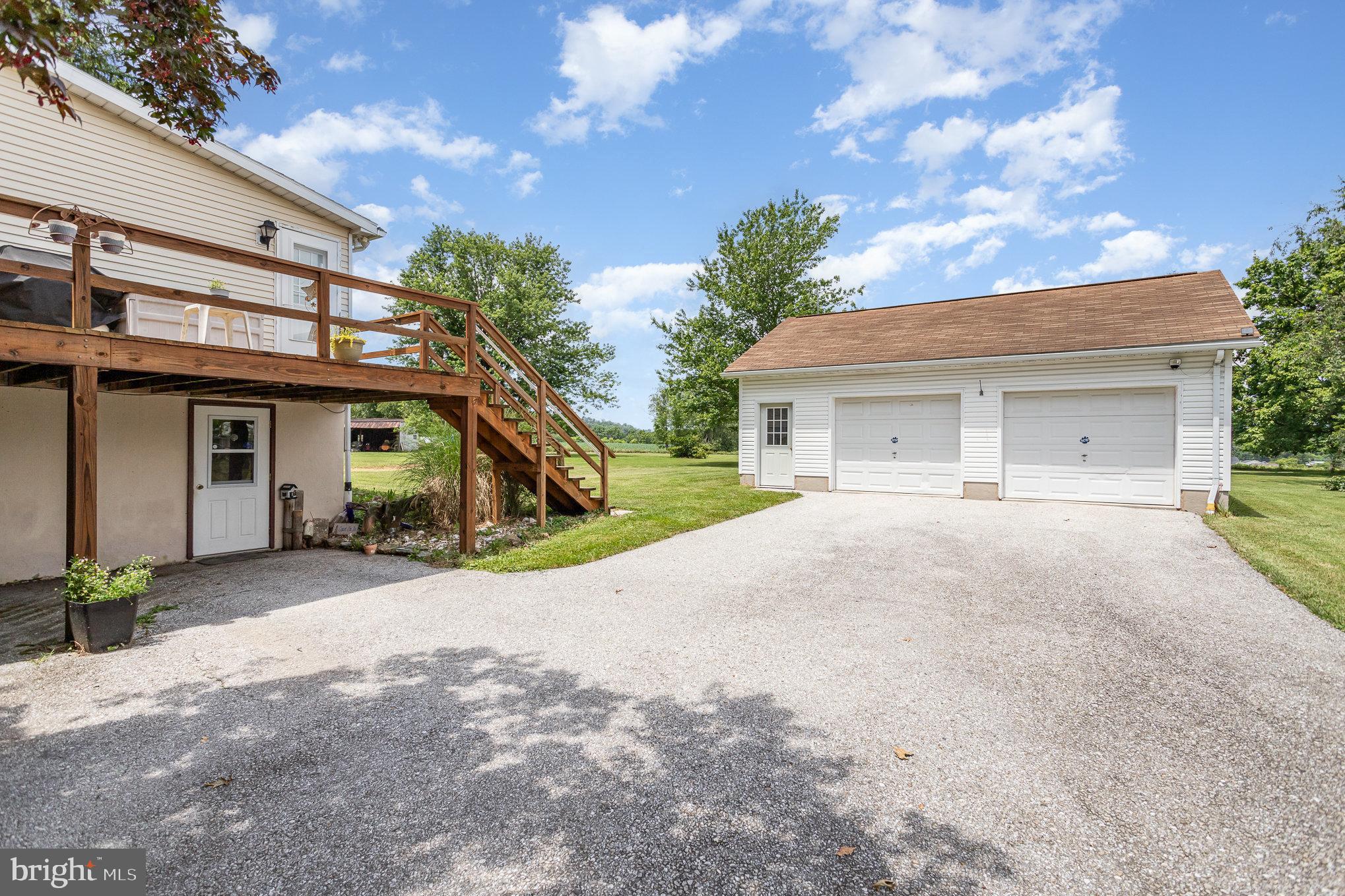 821 COMPANY FARM ROAD B