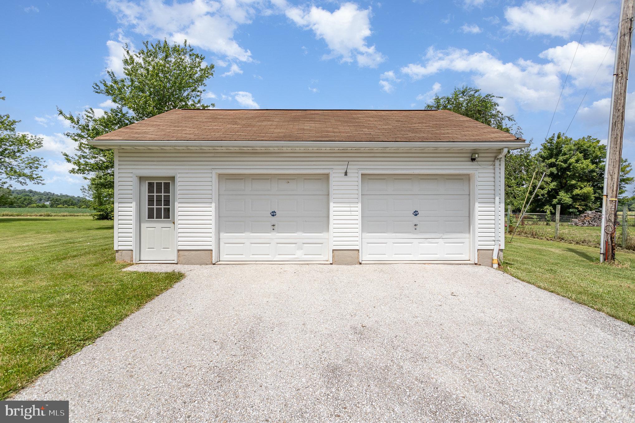 821 COMPANY FARM ROAD B