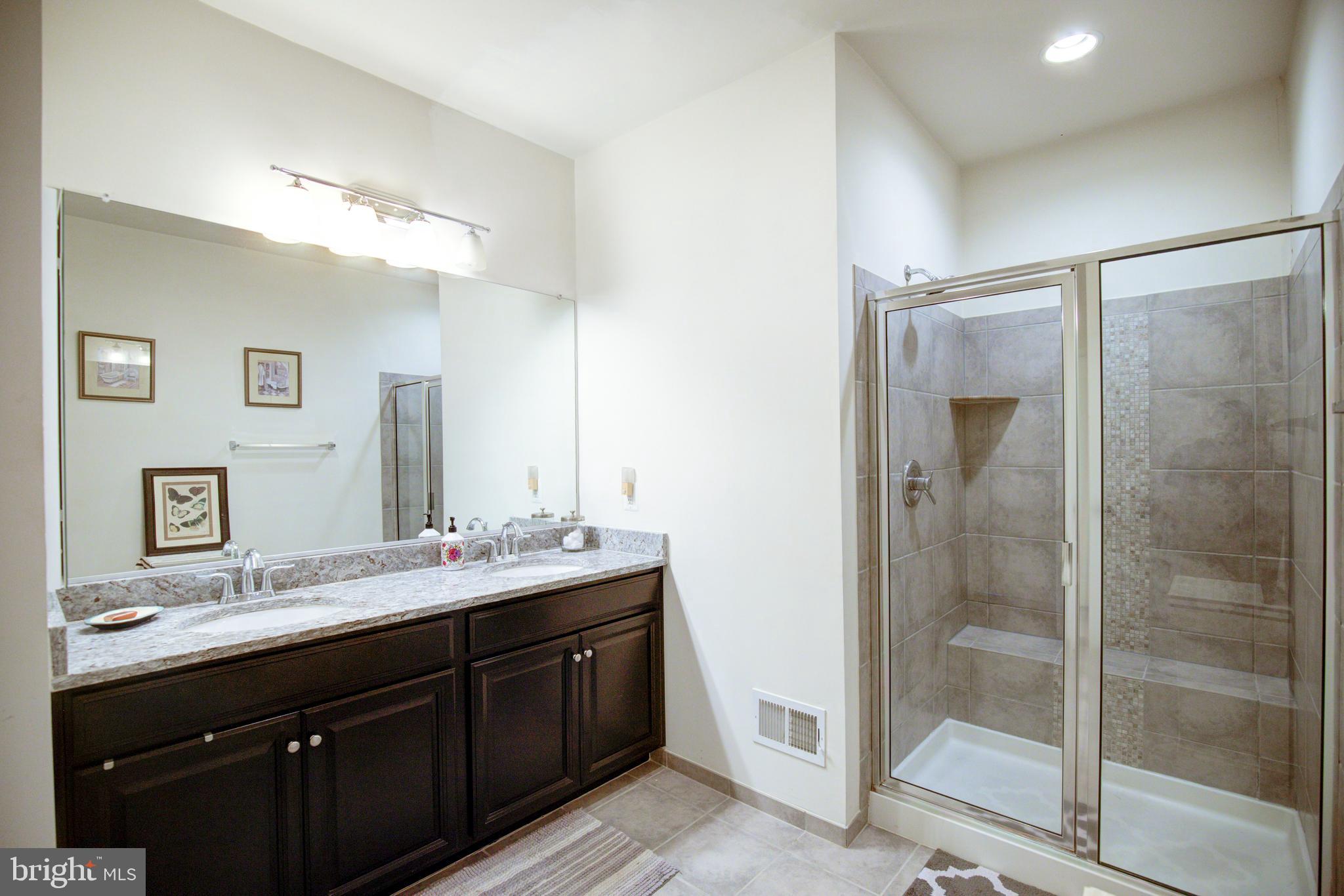 STONE RIDGE - Residential