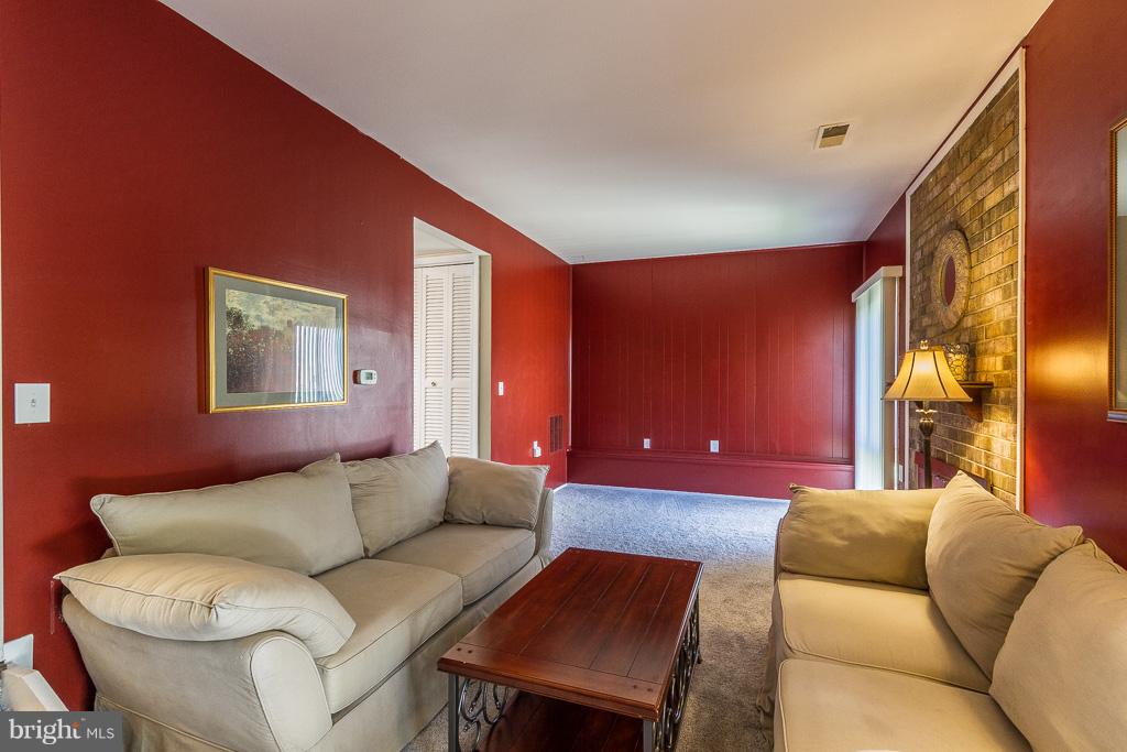 LAKE RIDGE - Residential Lease