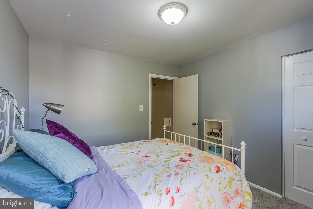 LAKE RIDGE - Residential Lease