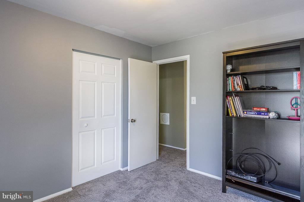 LAKE RIDGE - Residential Lease