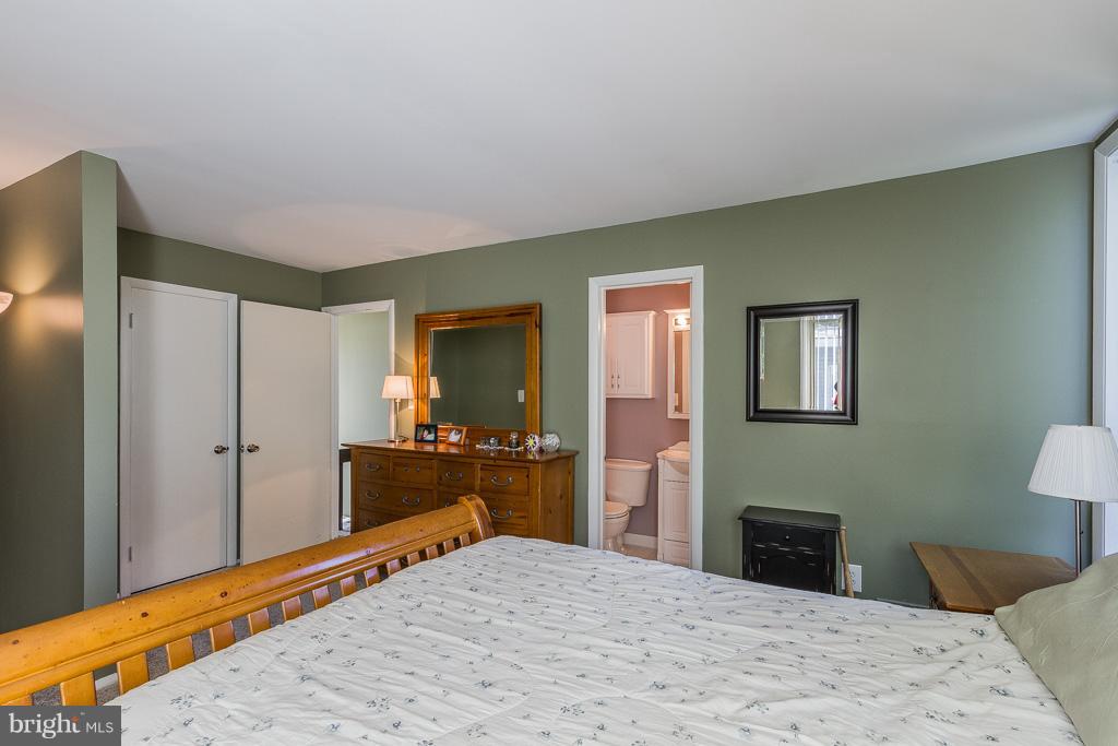 LAKE RIDGE - Residential Lease