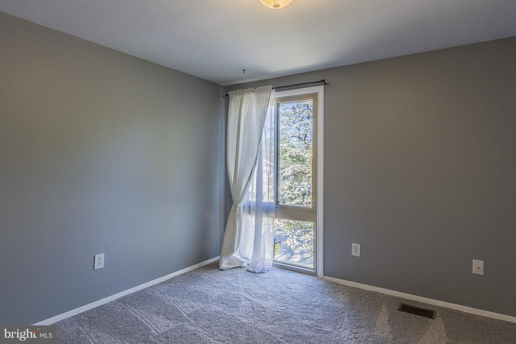 LAKE RIDGE - Residential Lease