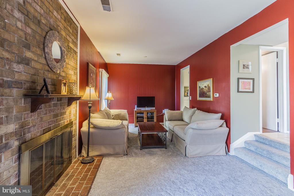 LAKE RIDGE - Residential Lease