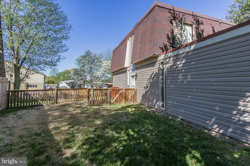 LAKE RIDGE - Residential Lease