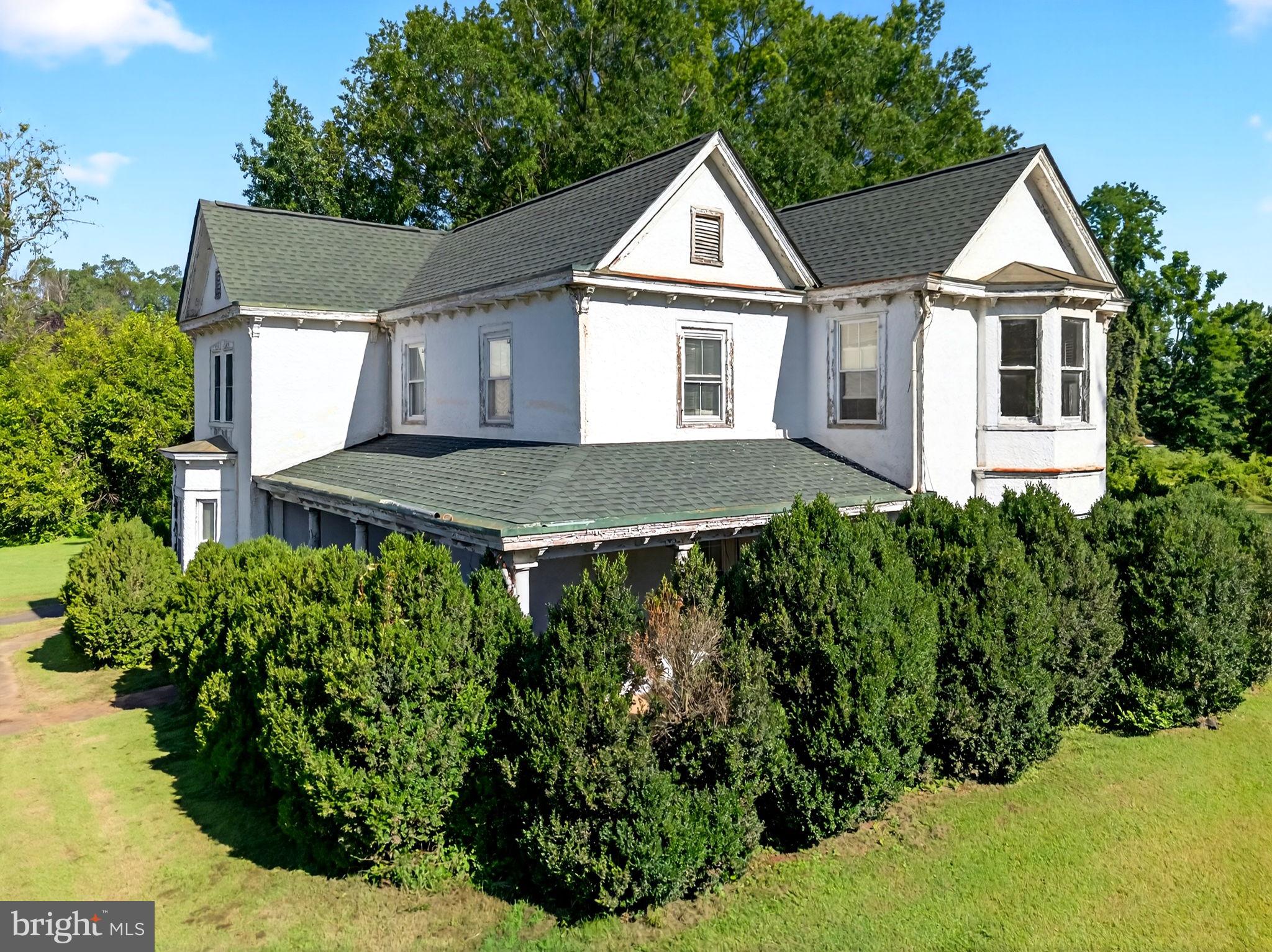 273 WATERLOO STREET