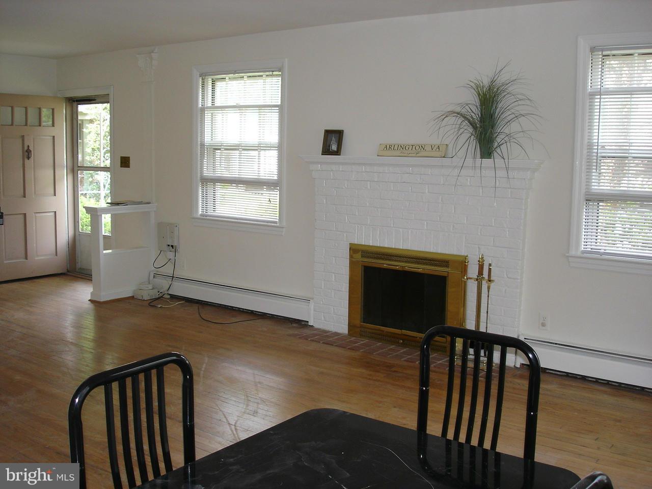 WILLIAMSBURG VILLAGE - Residential Lease