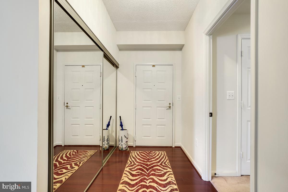 LEISURE WORLD - Residential