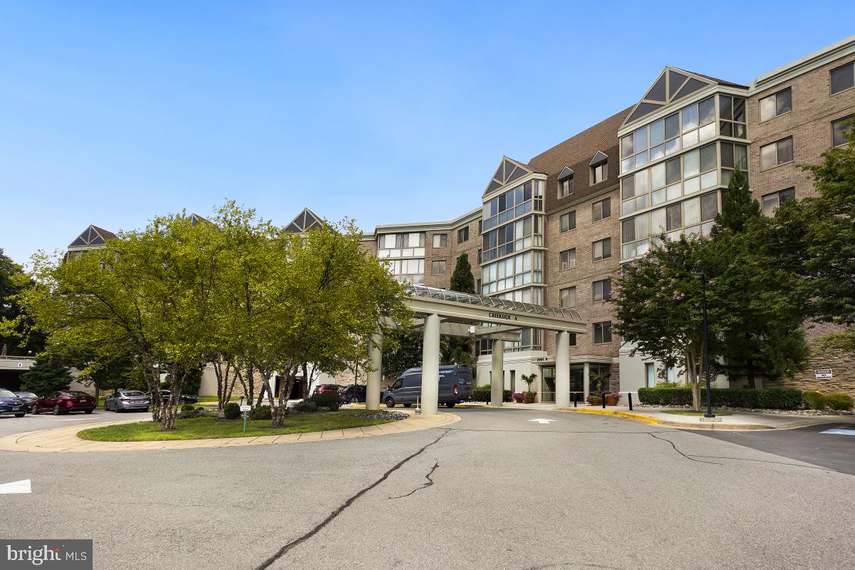 LEISURE WORLD - Residential