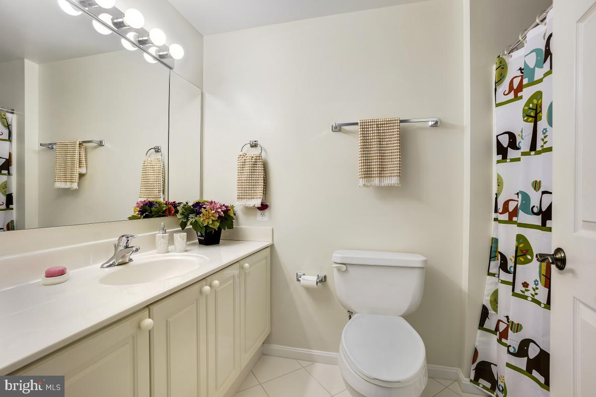 LEISURE WORLD - Residential