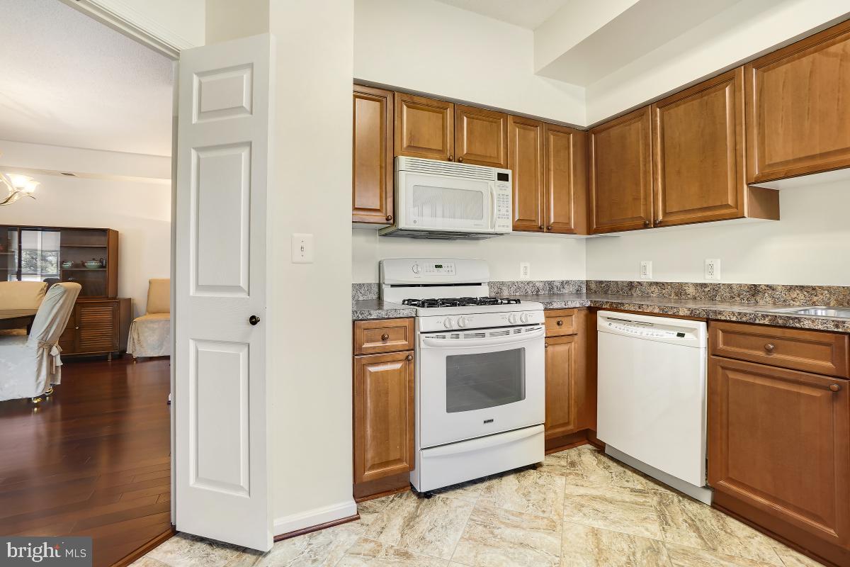 LEISURE WORLD - Residential