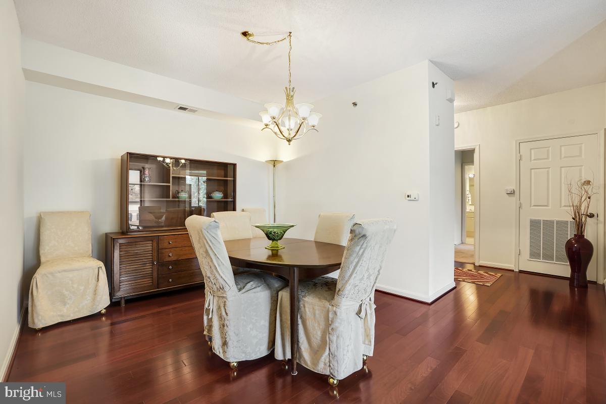 LEISURE WORLD - Residential