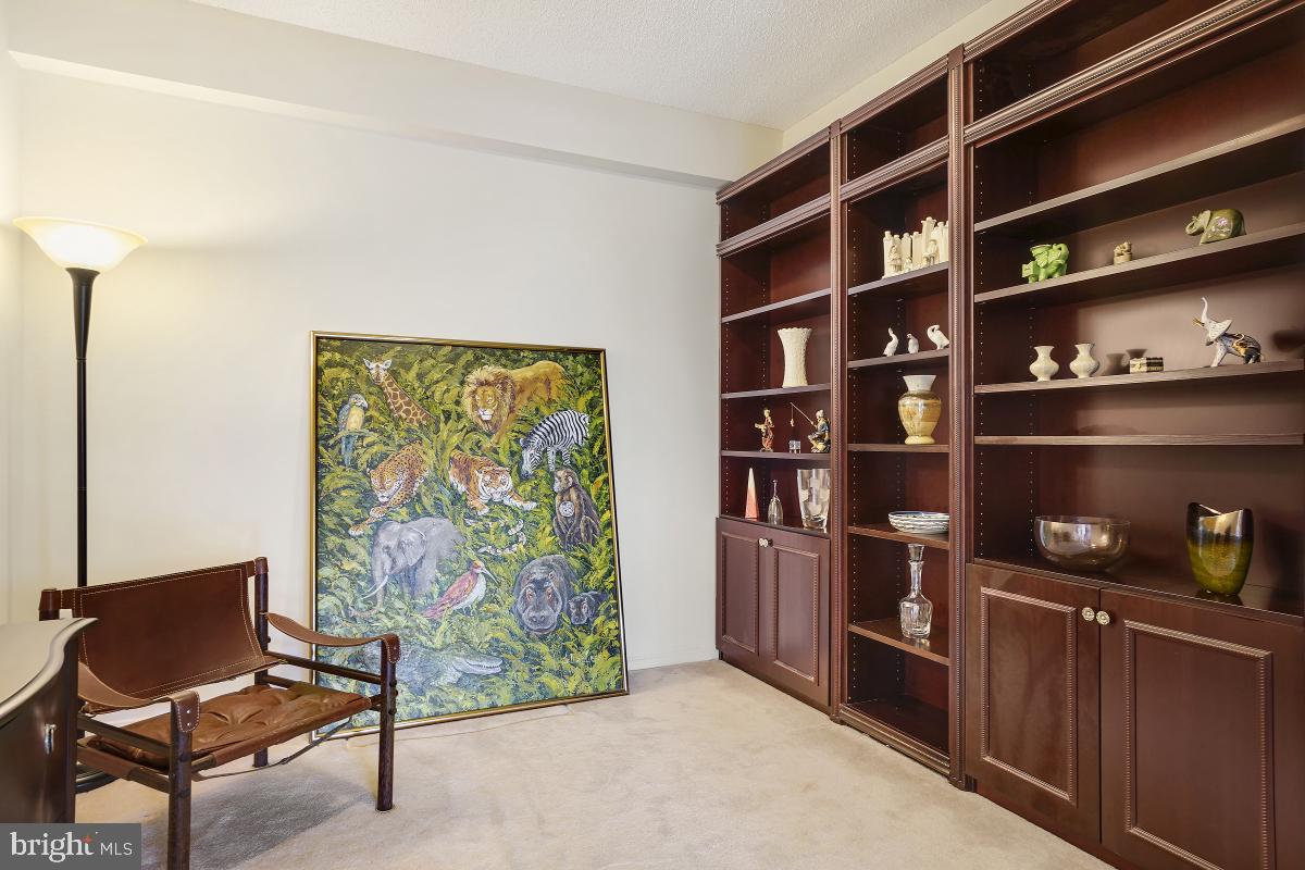 LEISURE WORLD - Residential