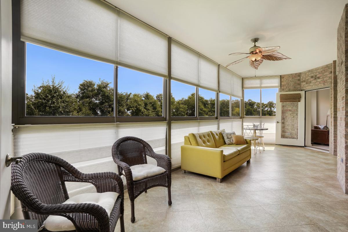 LEISURE WORLD - Residential