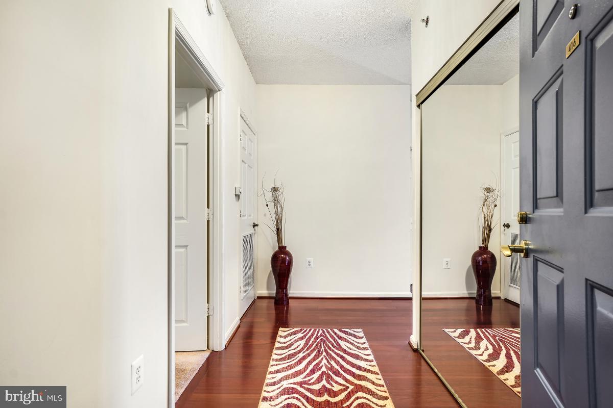 LEISURE WORLD - Residential