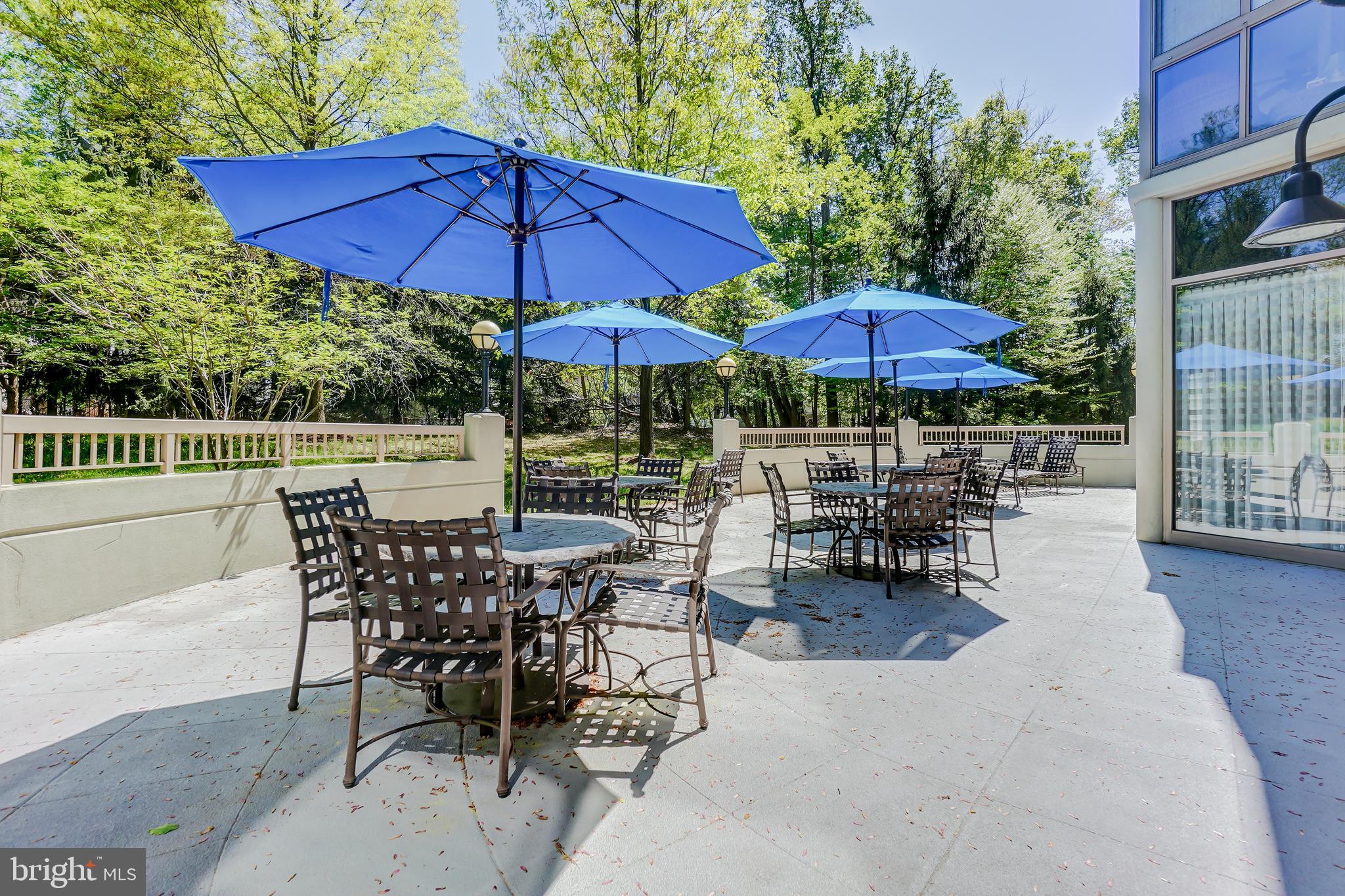 LEISURE WORLD - Residential