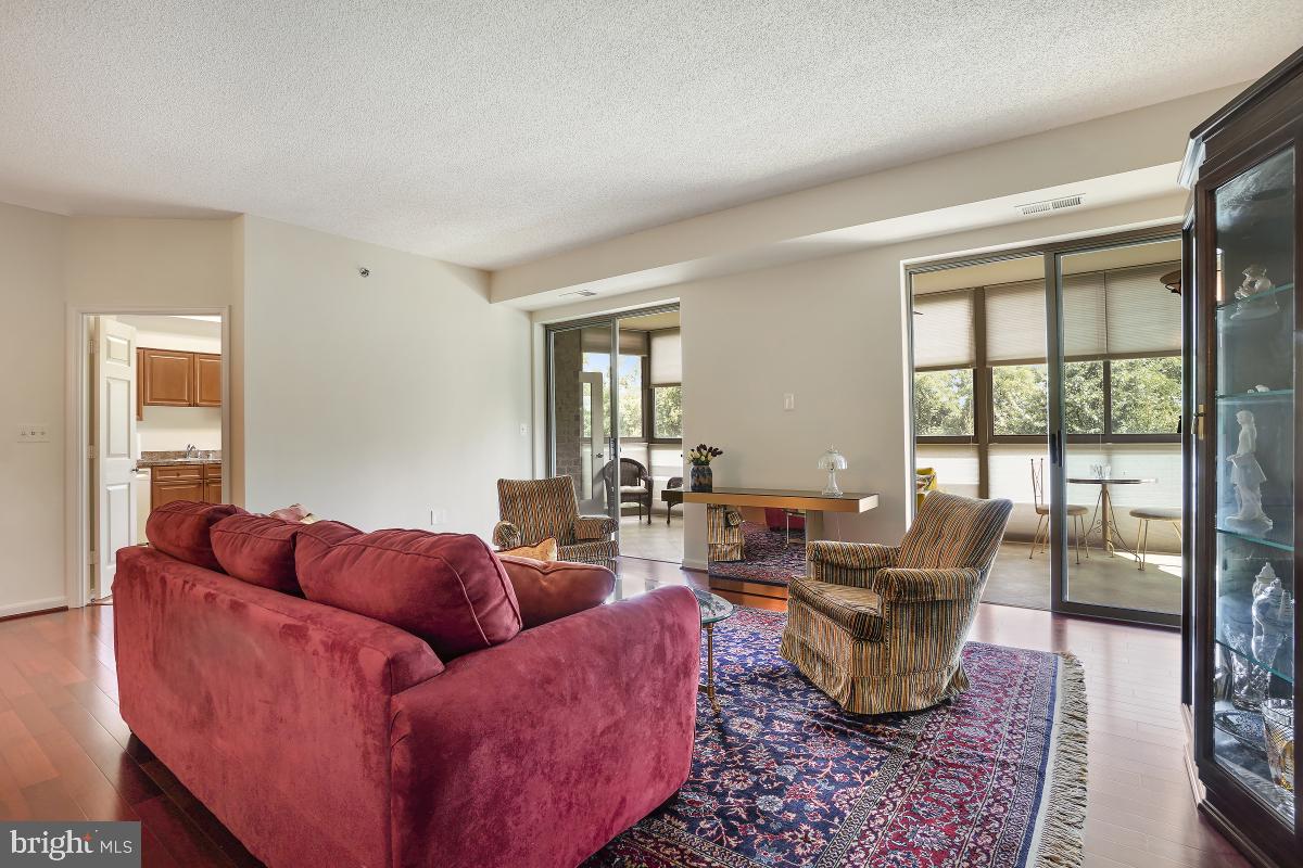 LEISURE WORLD - Residential