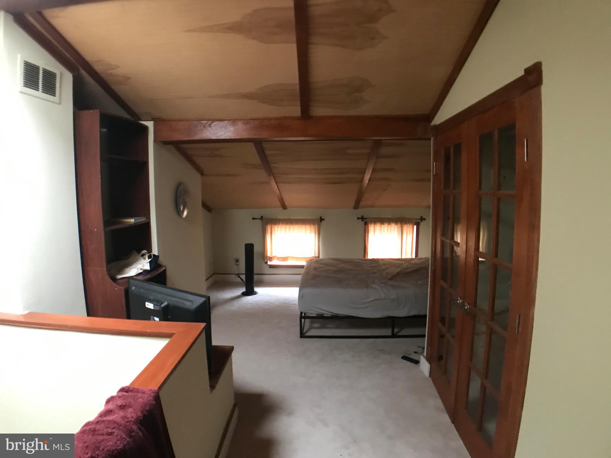 FEDERAL HILL HISTORIC DISTRICT - Residential Lease