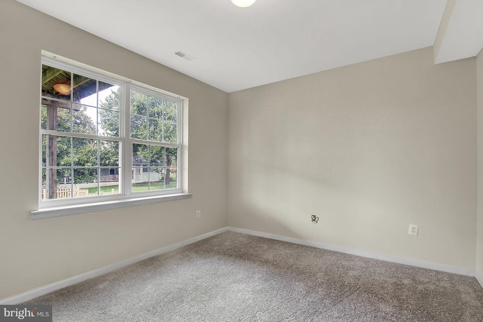 KINGSTON PARK - Residential