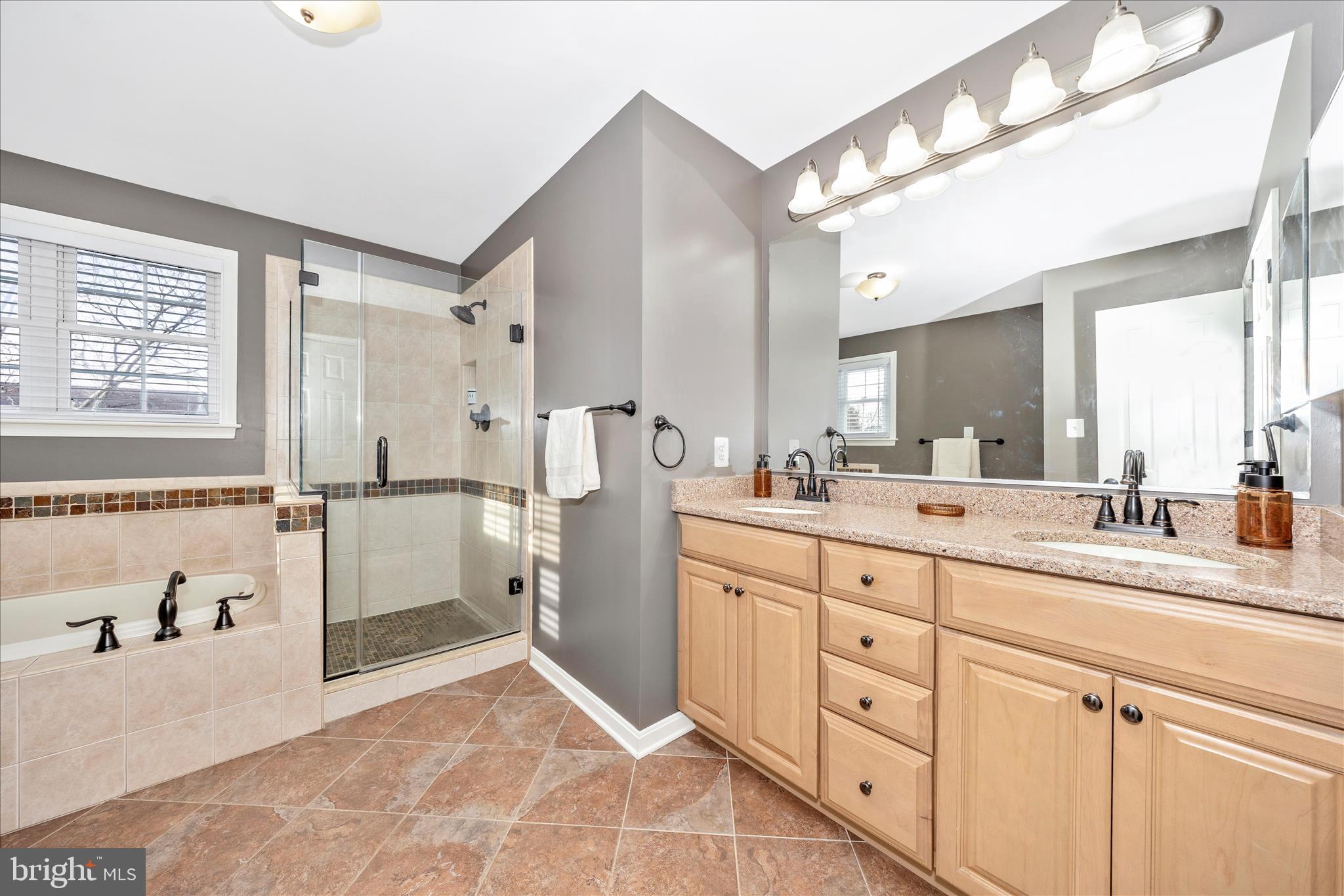 SUMMIT RIDGE - Residential