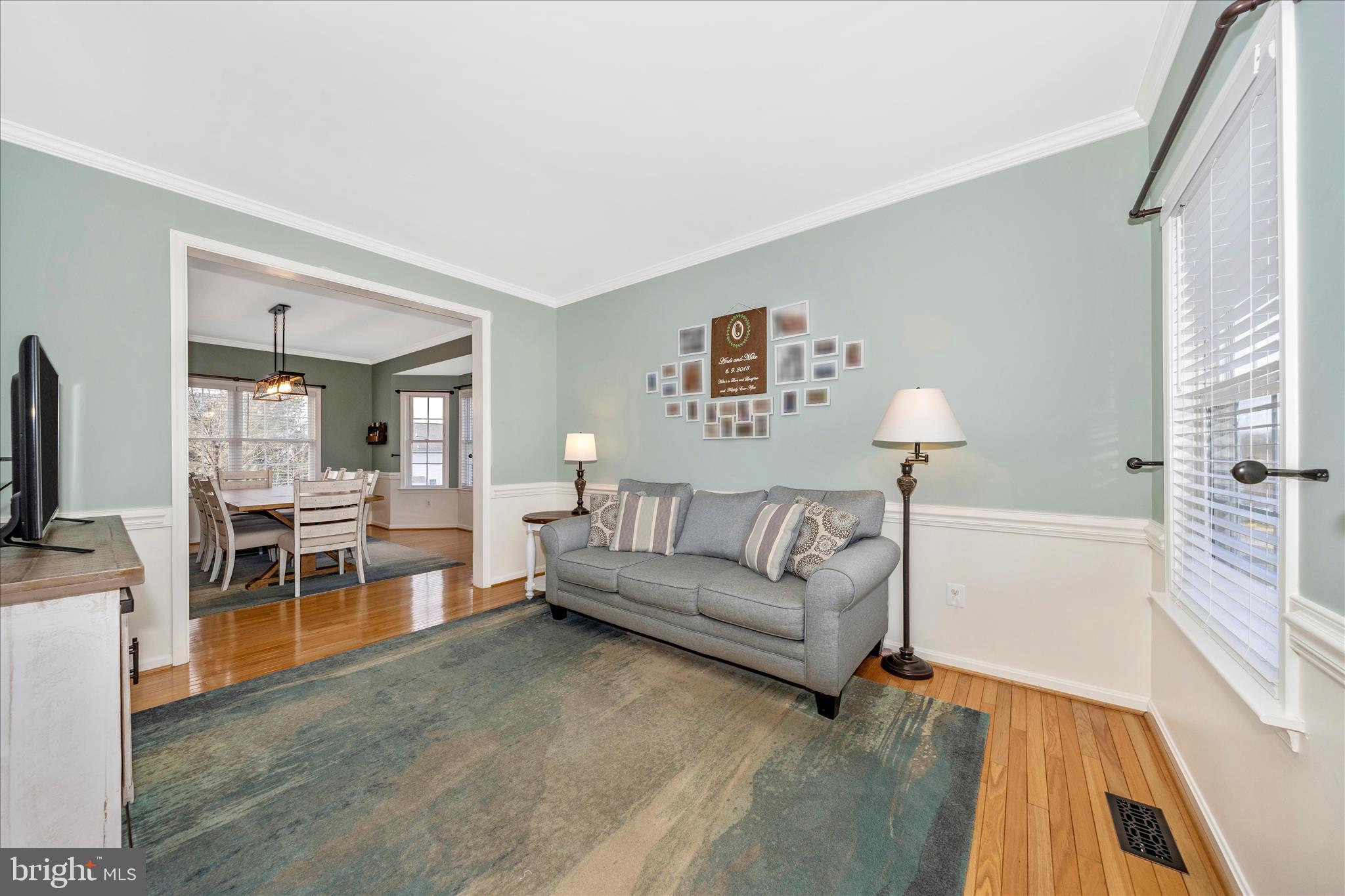 1404 SUMMER SWEET LANE