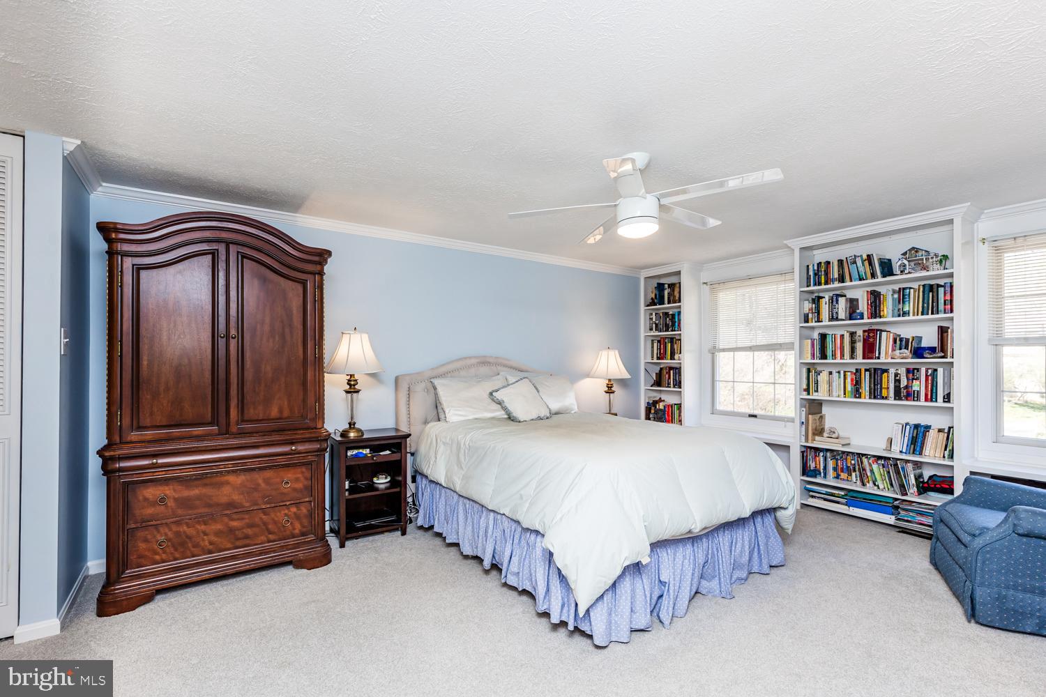 FOX HILL - Residential