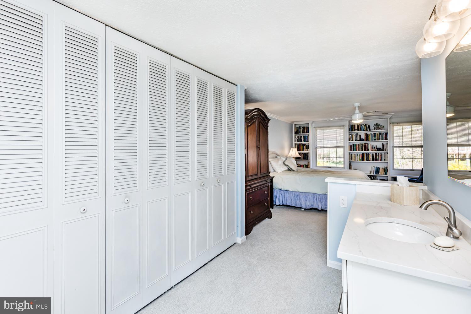 FOX HILL - Residential