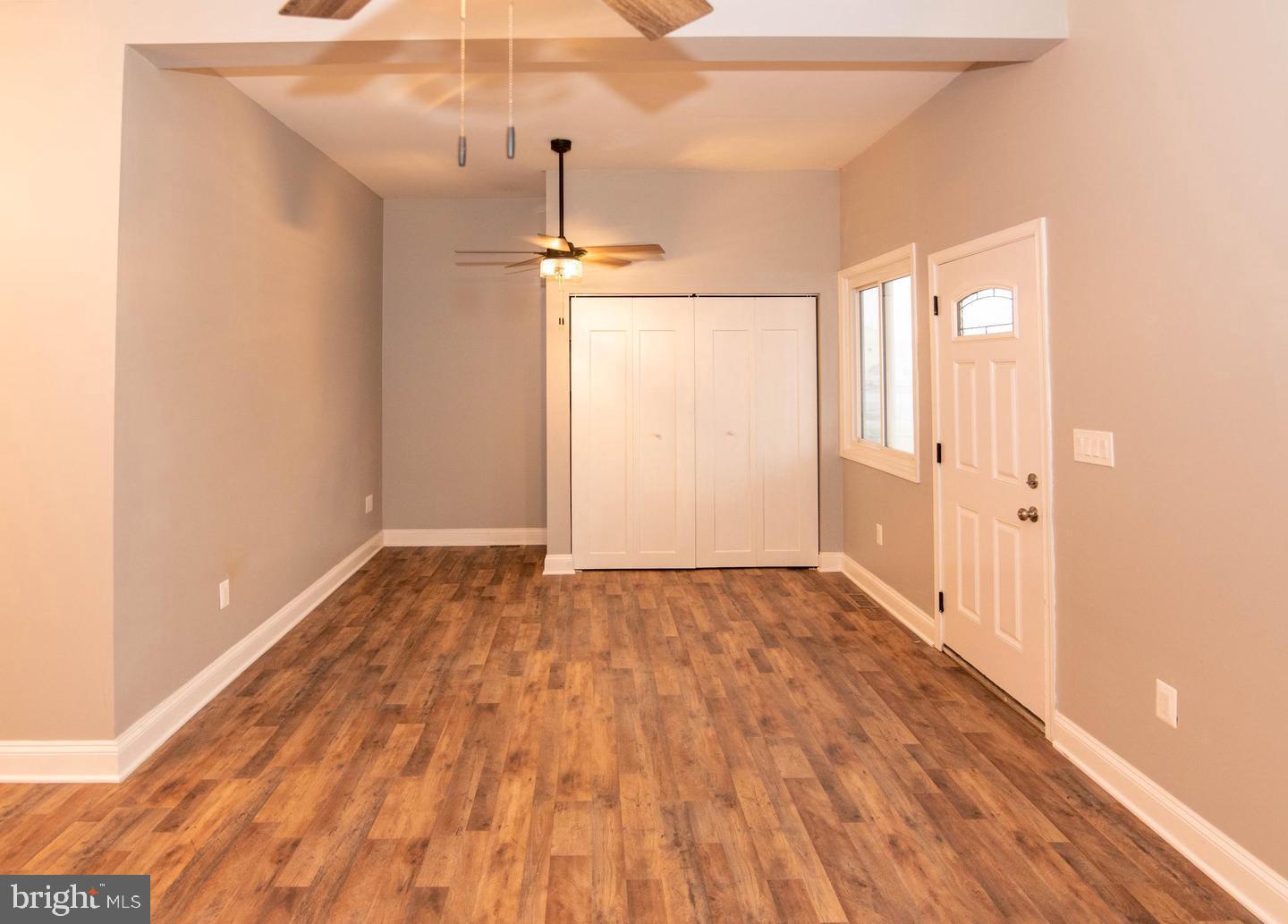 PERRY POINT - Residential