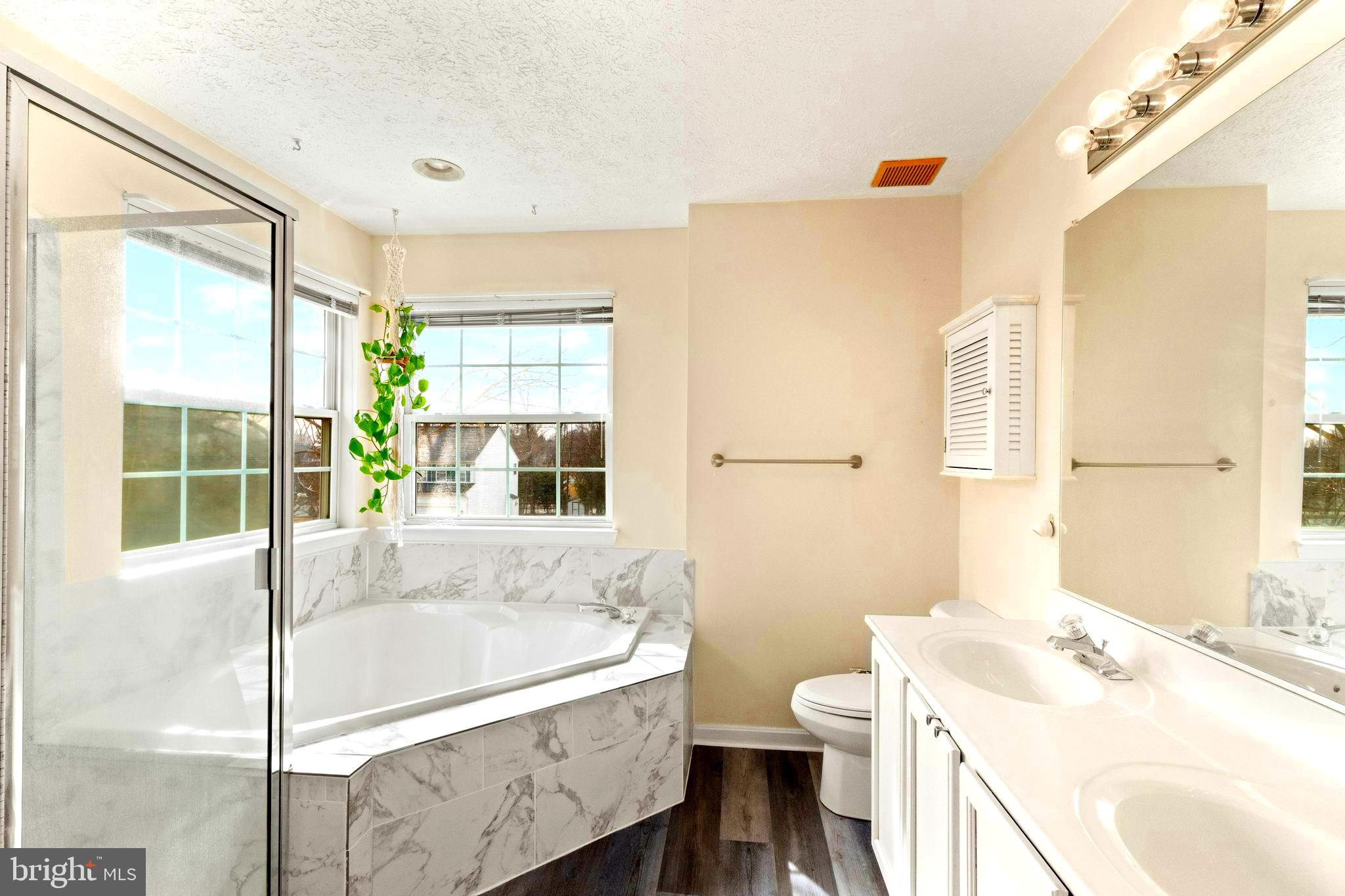 NORTH HILLS - Residential