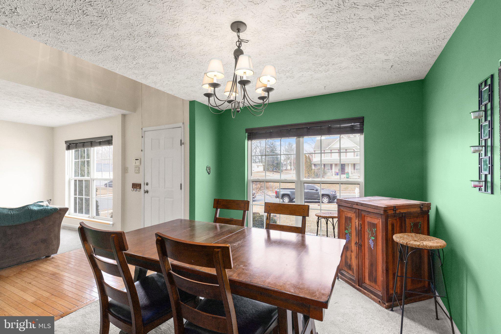 NORTH HILLS - Residential