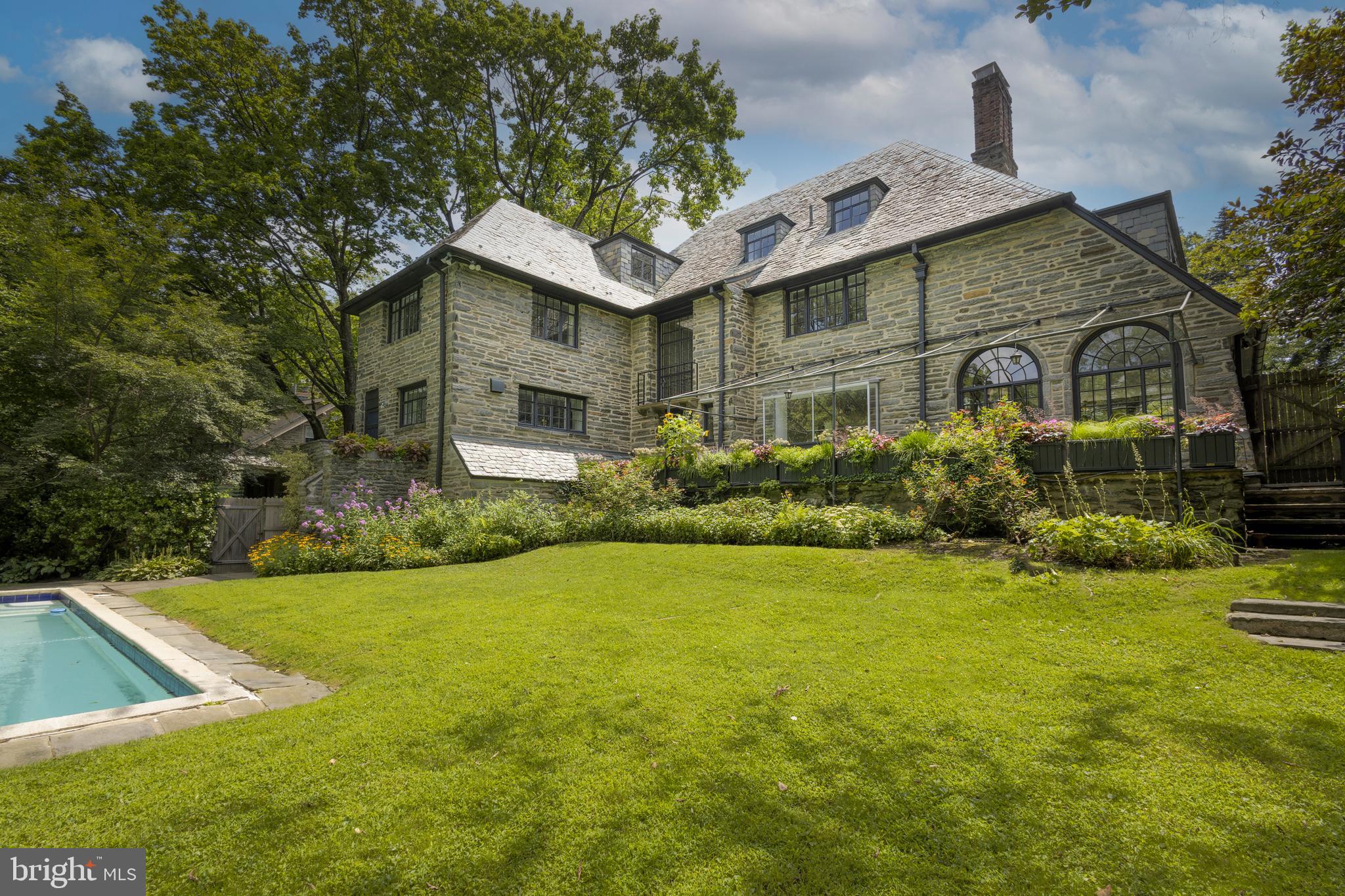 441 W ALLENS LANE