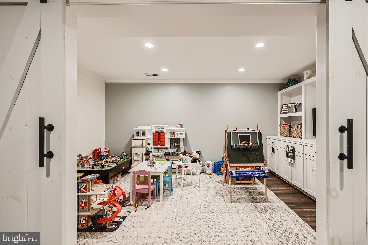 FOREST HILL - Residential