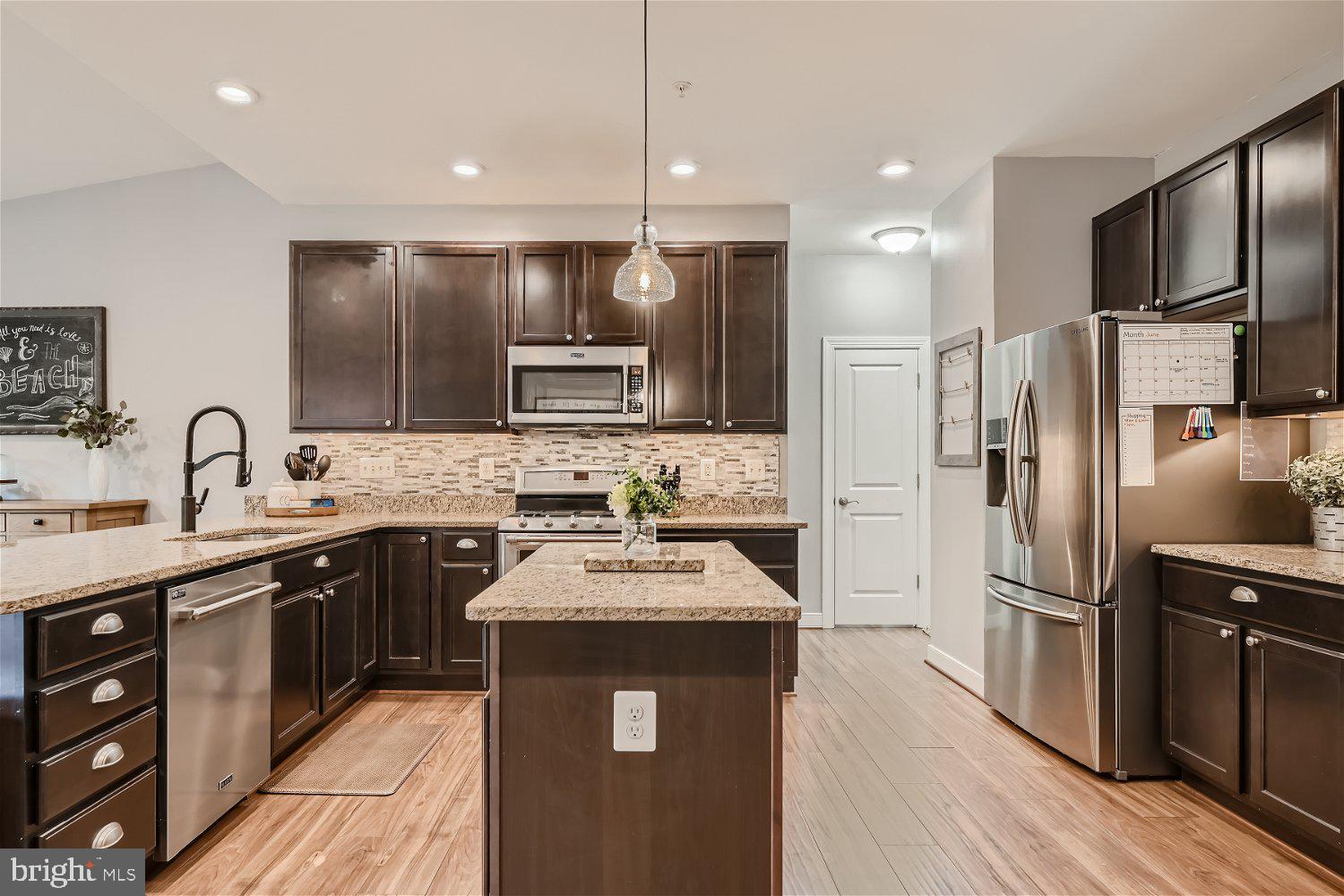 FOREST HILL - Residential