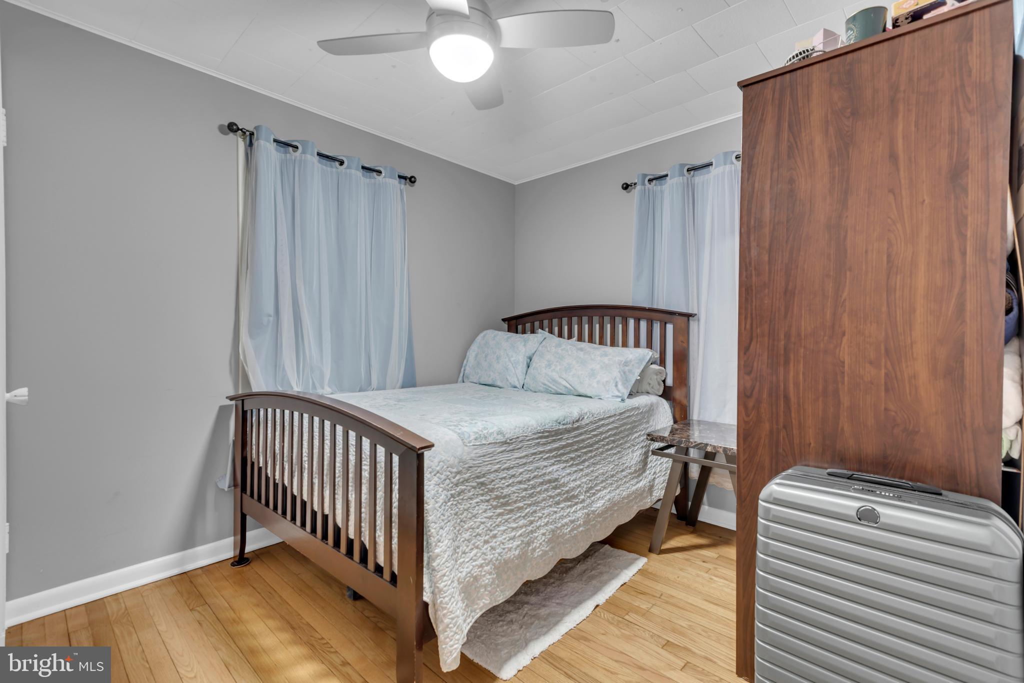 HOLLYWOOD - Residential