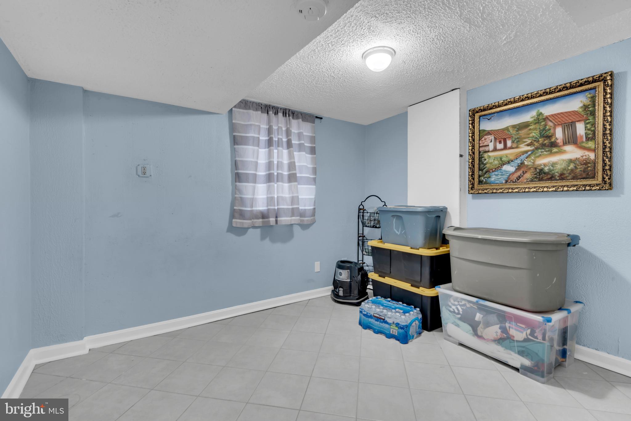 HOLLYWOOD - Residential