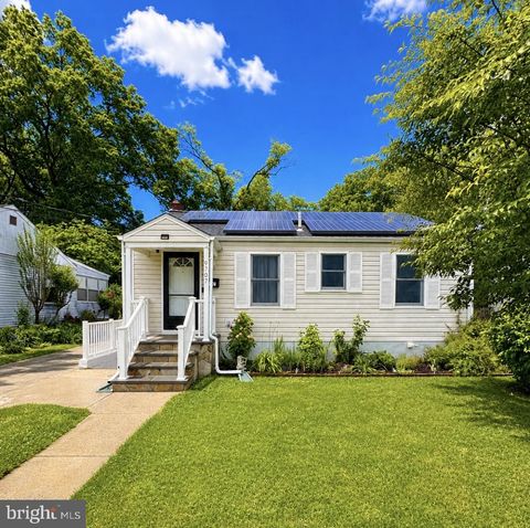 Photo of 9707 53rd Avenue, COLLEGE PARK, MD 20740 (MLS # MDPG2187038)