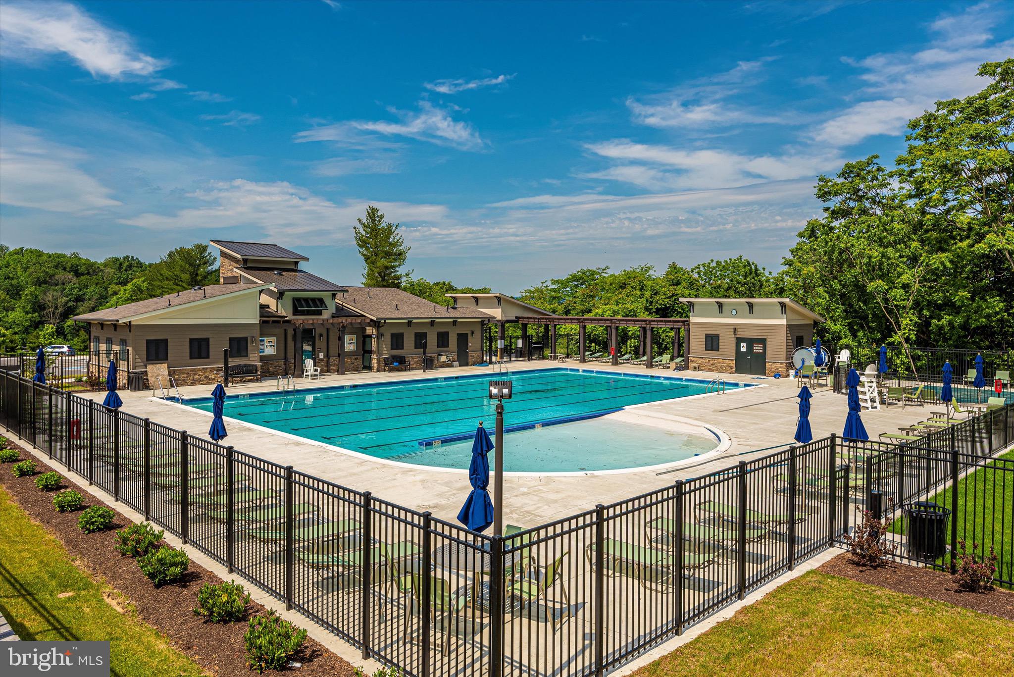 TALLYN RIDGE - Residential