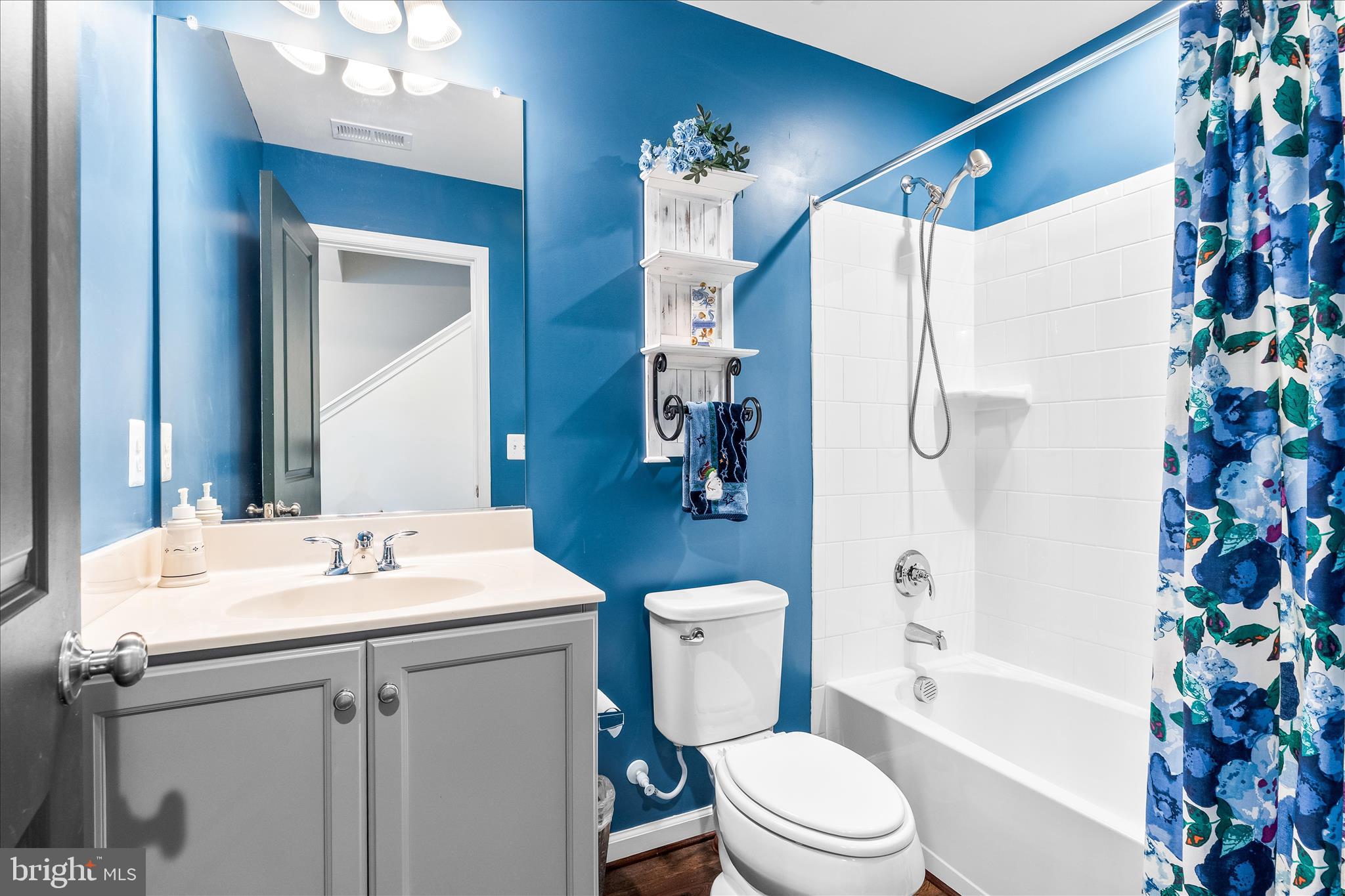 TALLYN RIDGE - Residential