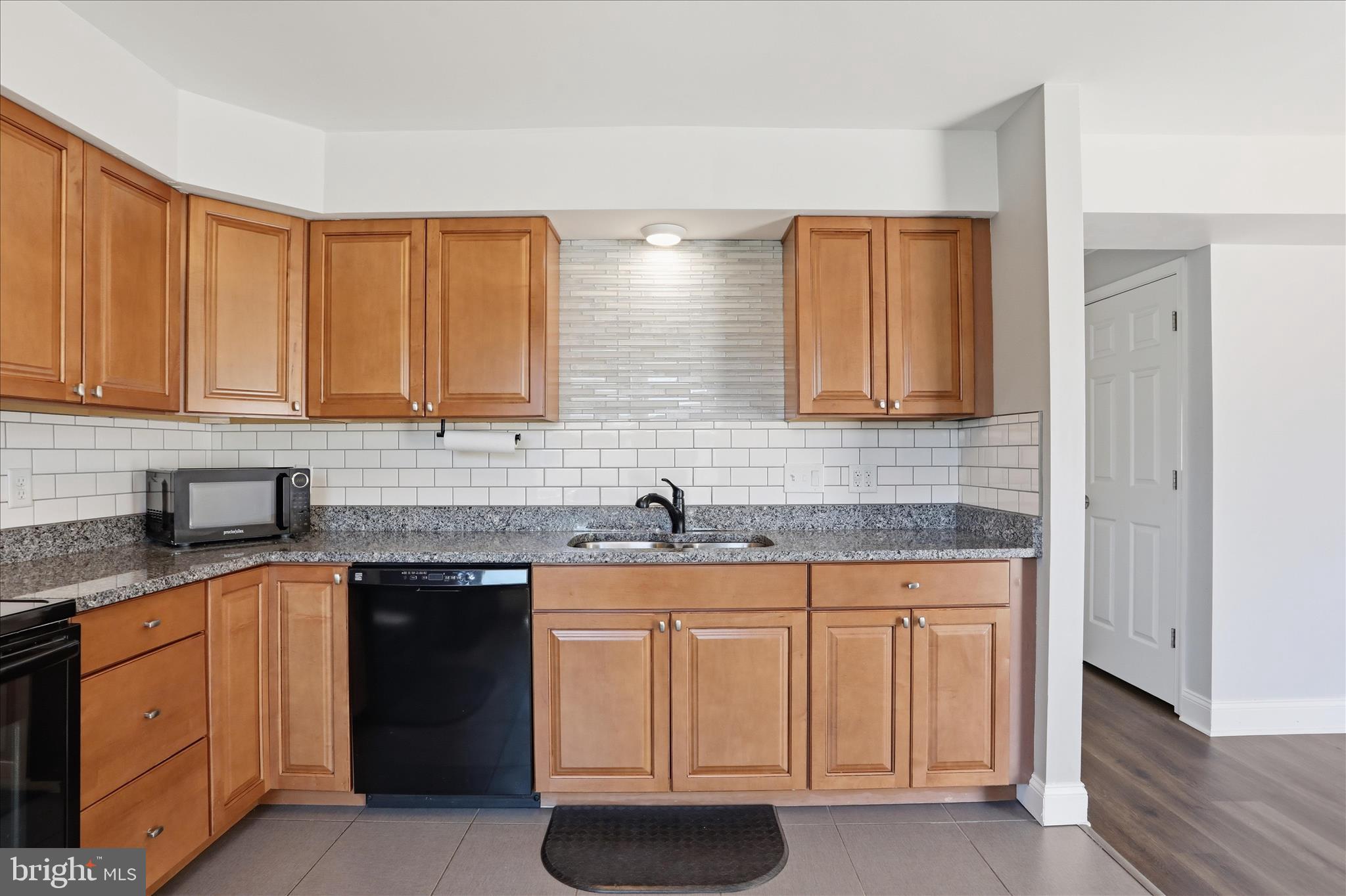 TOWNE OAK VILLAGE - Residential